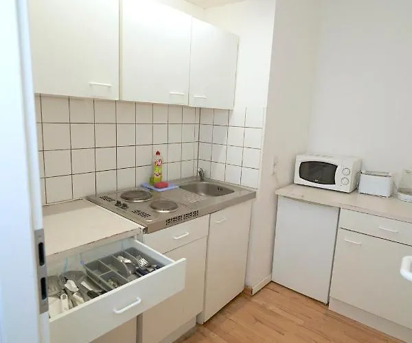 Potsdamer Platz - & Albergue *