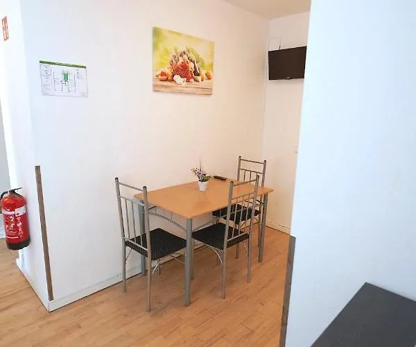 Albergue Potsdamer Platz - &