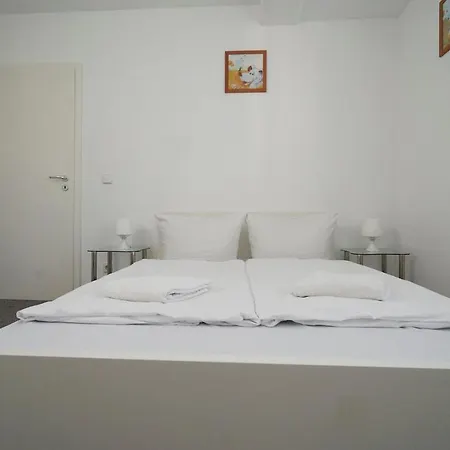 Hostel Potsdamer Platz - Rooms&apartments *