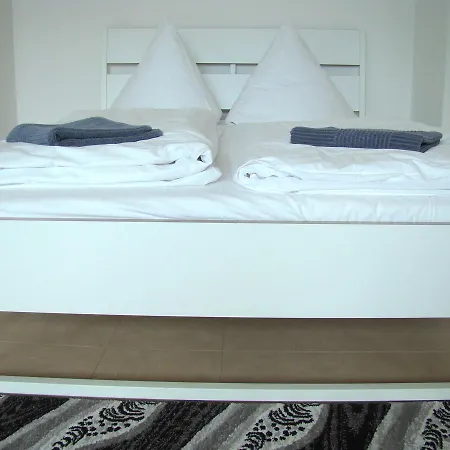 Hostel Potsdamer Platz - Rooms&apartments *