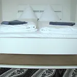 Hostel Potsdamer Platz - & *