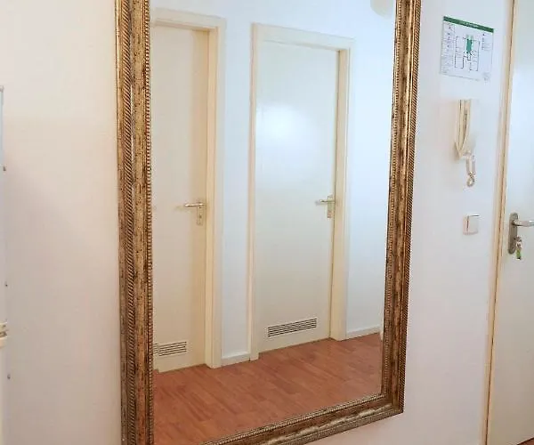 Hostel Potsdamer Platz - & *